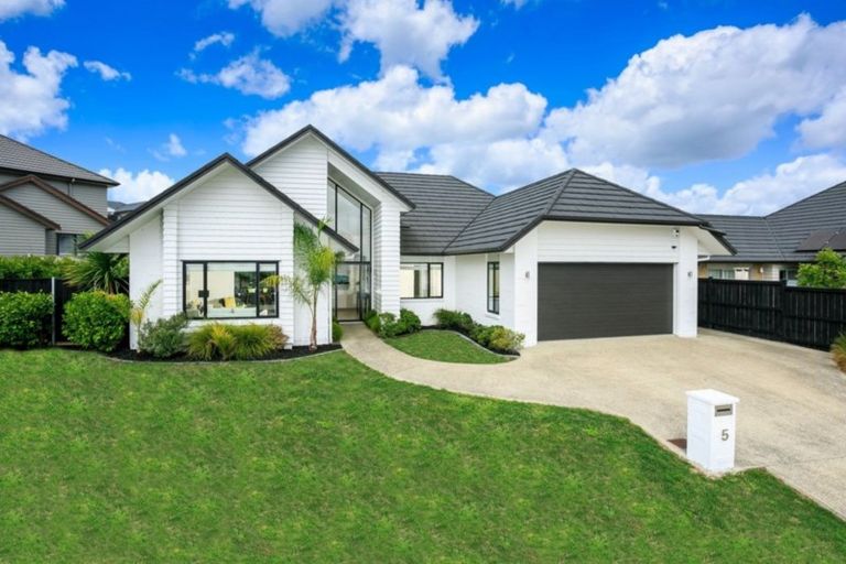 Photo of property in 5 Skipjack Pass, Silverdale, 0932