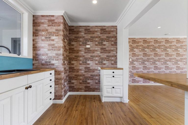 Photo of property in 302 Dickson Road, Papamoa Beach, Papamoa, 3118