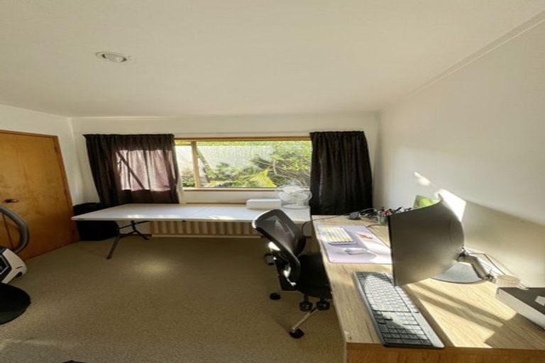 Photo of property in 21 Voltaire Court, Botany Downs, Auckland, 2010