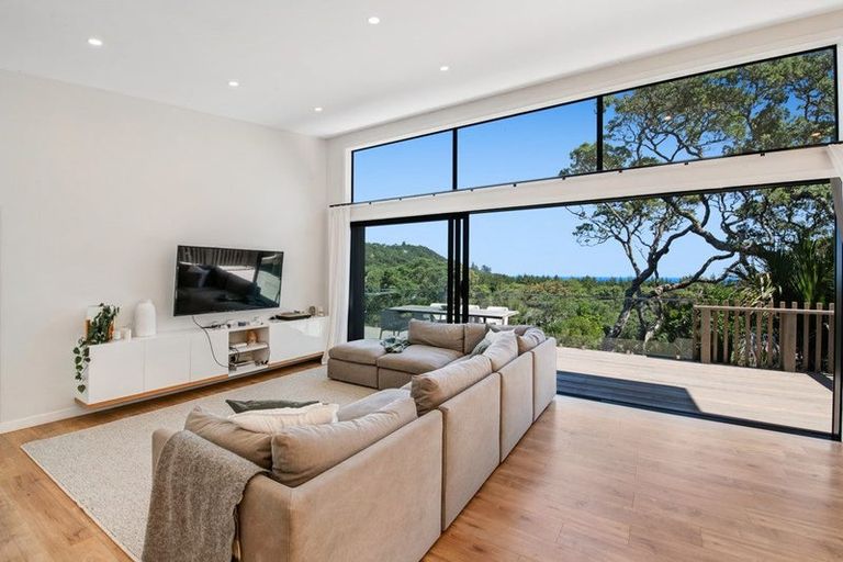 Photo of property in 167 Motutara Road, Muriwai, Waimauku, 0881