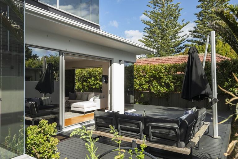 Photo of property in 10a Waterloo Road, Milford, Auckland, 0620