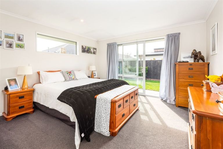 Photo of property in 3 Fredrica Lane, Heathcote Valley, Christchurch, 8022