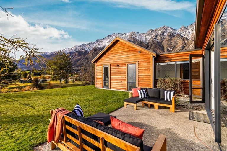 Photo of property in 4 Aberdare Court, Jacks Point, Queenstown, 9371