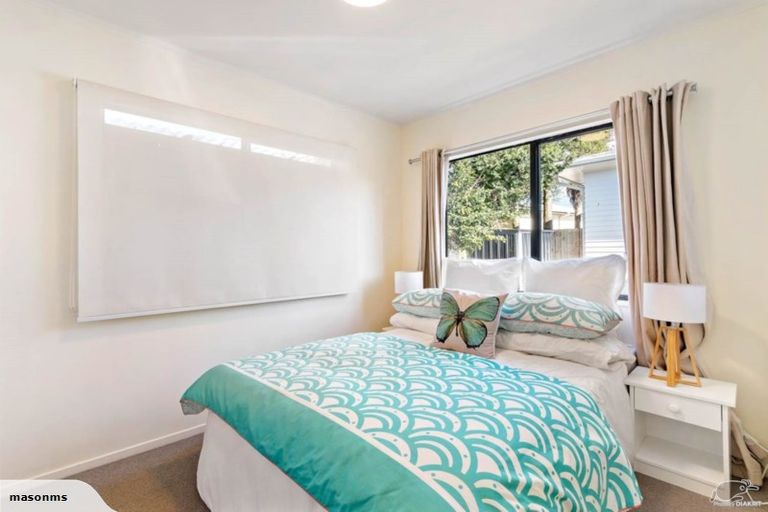 Photo of property in 2/106 Seymour Road, Sunnyvale, Auckland, 0612