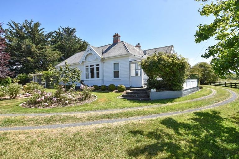Photo of property in 1215 Centre Road, Henley, Outram, 9073