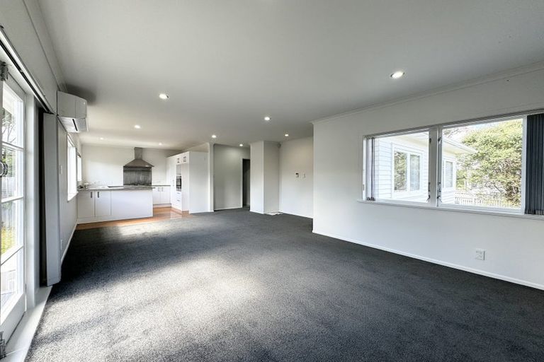 Photo of property in 79 Stanley Road, Glenfield, Auckland, 0629