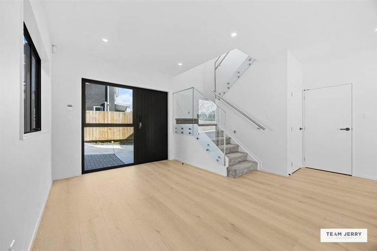 Photo of property in 339b Bucklands Beach Road, Bucklands Beach, Auckland, 2012