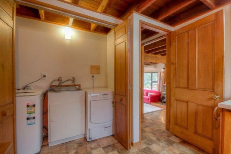 Photo of property in 24a Mckerrow Place, Sunshine Bay, Queenstown, 9300