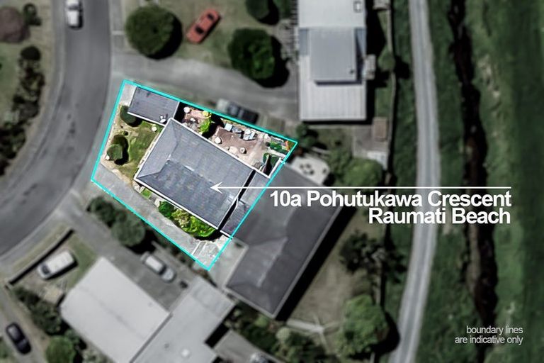 Photo of property in 10a Pohutukawa Crescent, Raumati Beach, Paraparaumu, 5032