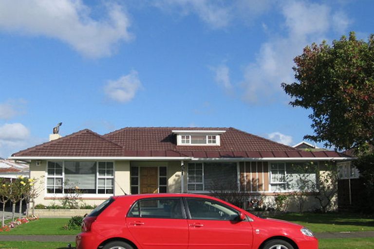 Photo of property in 12 Holyoake Crescent, Avalon, Lower Hutt, 5011
