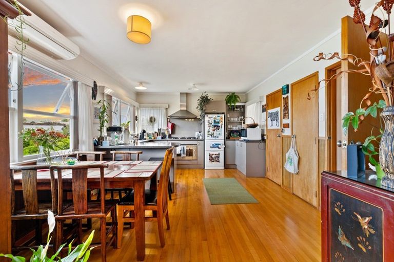 Photo of property in 207 Hobsonville Road, Hobsonville, Auckland, 0618