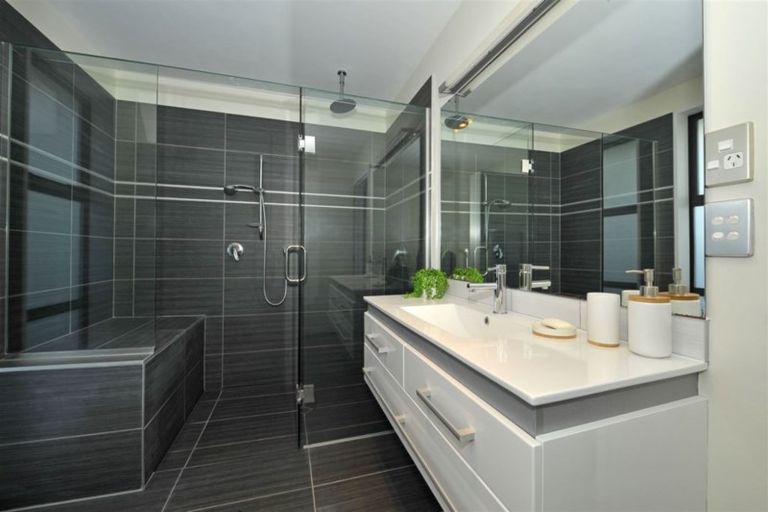 Photo of property in 5 Country Palms Drive, Halswell, Christchurch, 8025