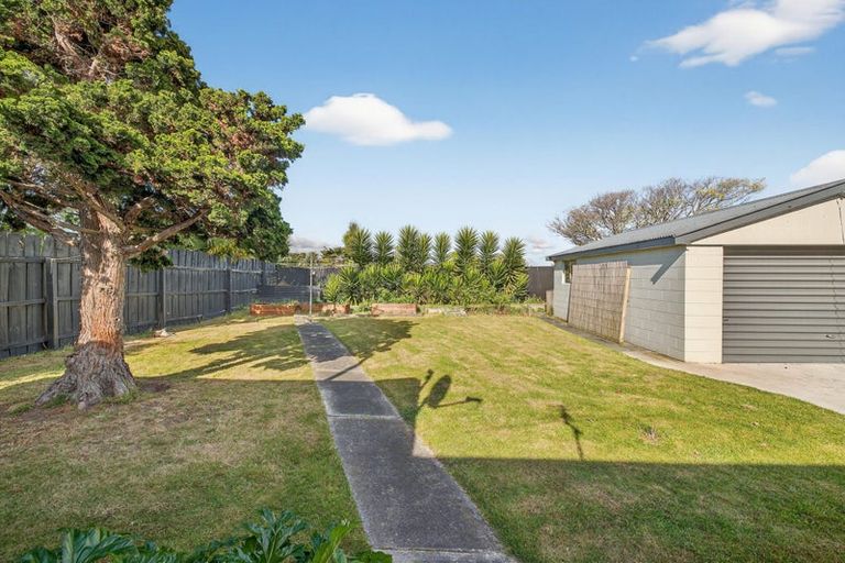 Photo of property in 370 Keyes Road, New Brighton, Christchurch, 8083