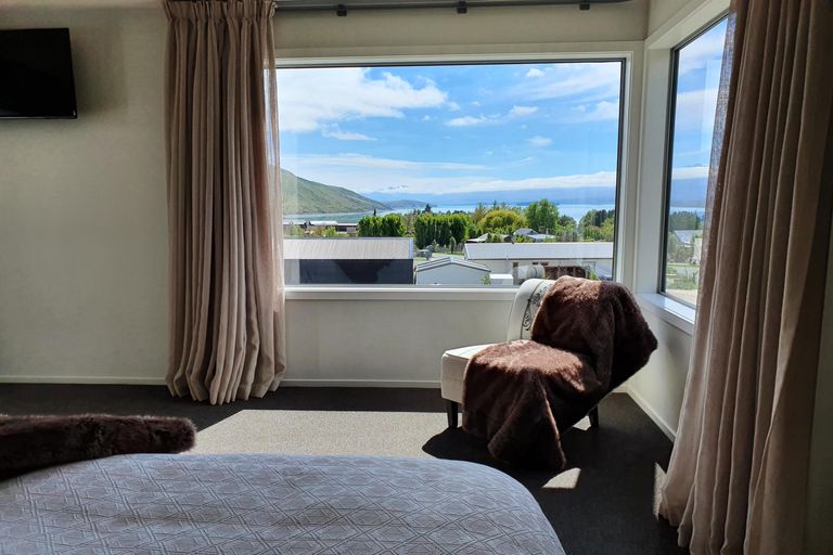 Photo of property in 8 Sibbald Lane, Lake Tekapo, 7999