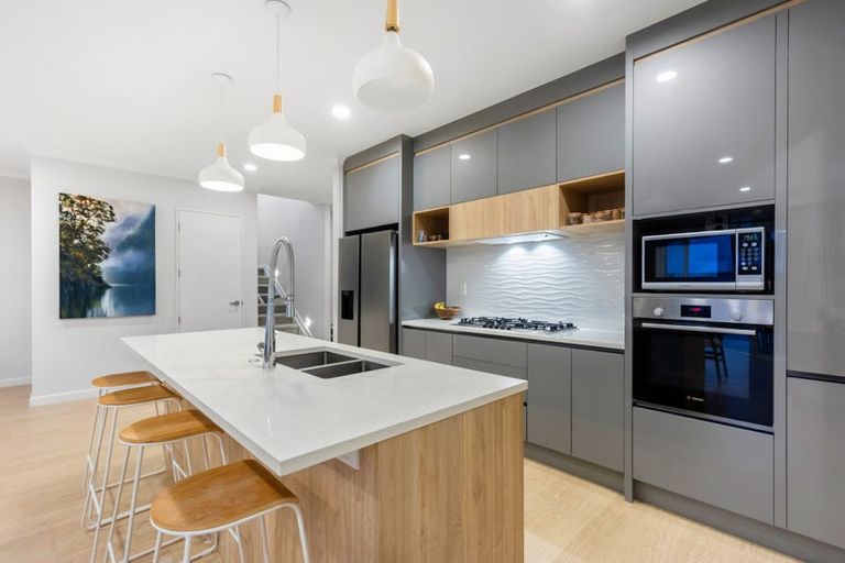 Photo of property in 11 Tawatawa Street, Long Bay, Auckland, 0630