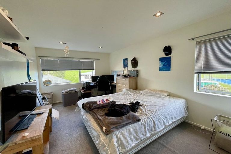Photo of property in 121a Bruce Road, Glenfield, Auckland, 0629