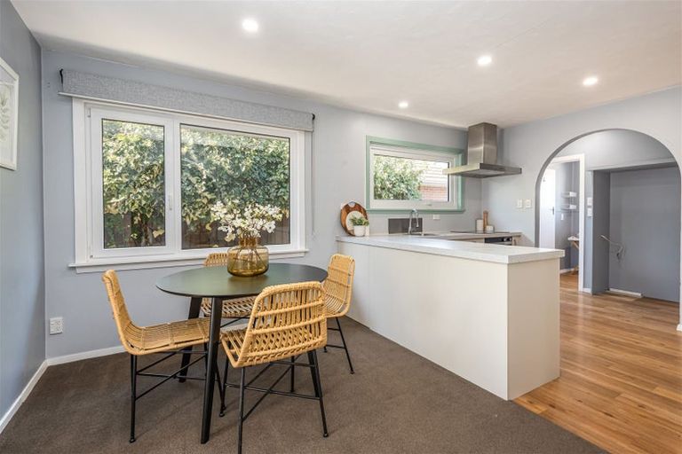 Photo of property in 27 Beatrice Place, Avonhead, Christchurch, 8042