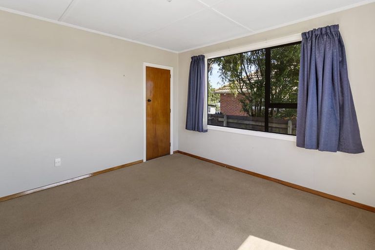Photo of property in 24 Bouverie Street, Waimataitai, Timaru, 7910