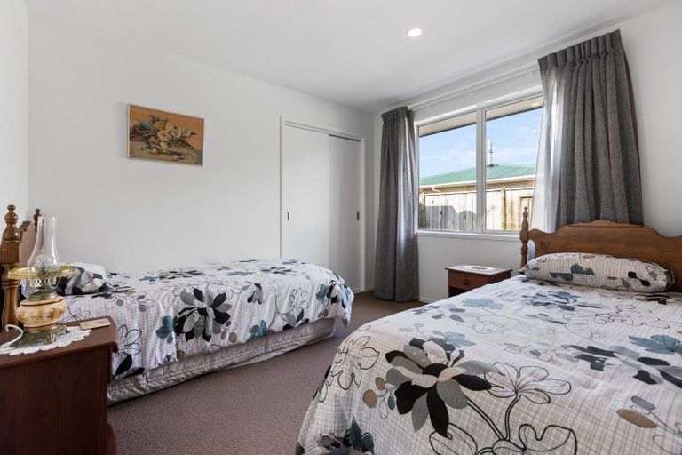 Photo of property in 2 Keene Drive, Bell Block, New Plymouth, 4312