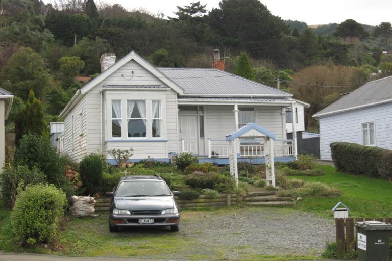Photo of property in 235 Ravensbourne Road, Ravensbourne, Dunedin, 9022
