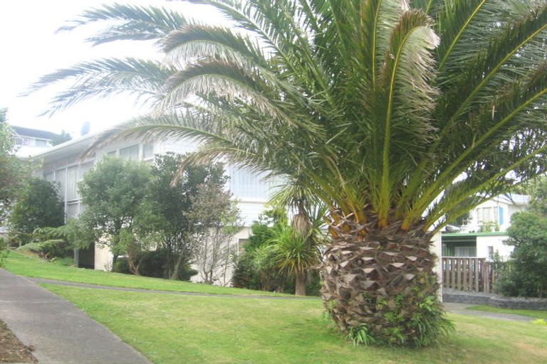 Photo of property in 21 Cypress Drive, Maungaraki, Lower Hutt, 5010