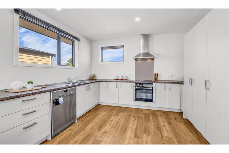 Photo of property in 24 Sinclair Street, New Brighton, Christchurch, 8083