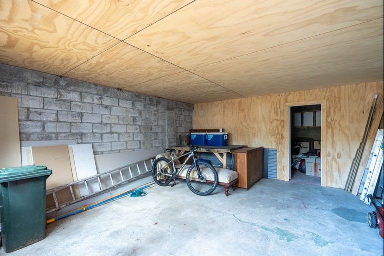 Photo of property in 16 Kaka Road, Raumati Beach, Paraparaumu, 5032