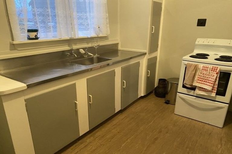 Photo of property in 4-5a Gibson Court, Roslyn, Palmerston North, 4414