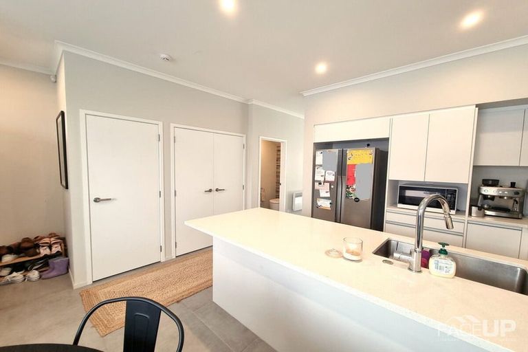 Photo of property in 31 Walter Merton Road, Hobsonville, Auckland, 0616