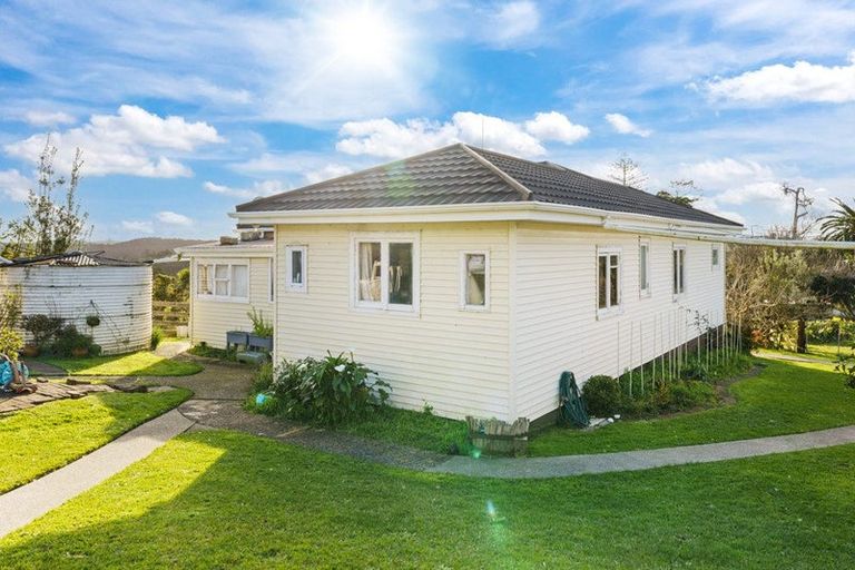 Photo of property in 33 Whakapirau Road, Wellsford, 0974