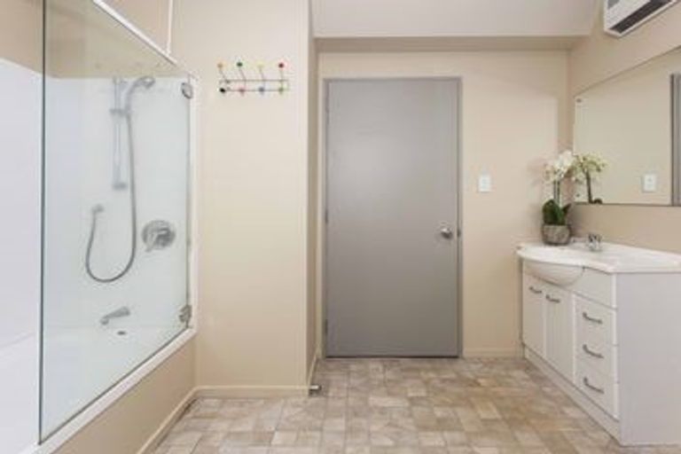 Photo of property in 10a Champion Street, Edgeware, Christchurch, 8013