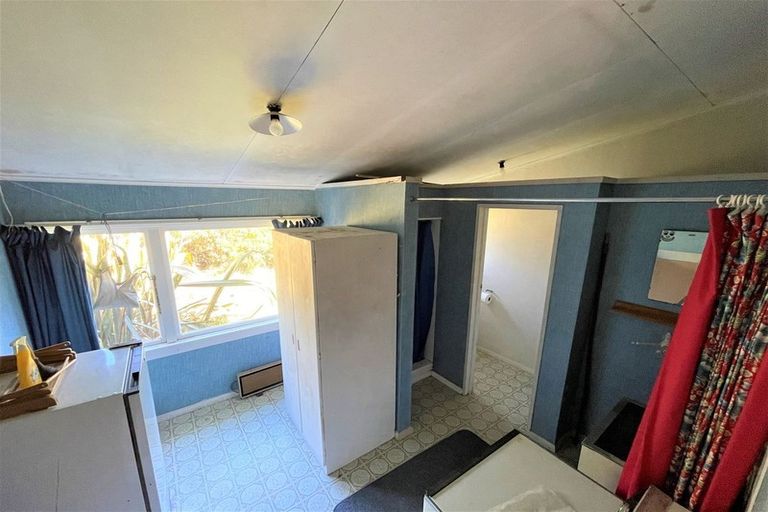 Photo of property in 14 Tarata Street, Kaka Point, 9271