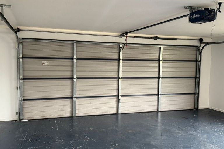 Photo of property in 41 Breaker Grove, Waiuku, 2123