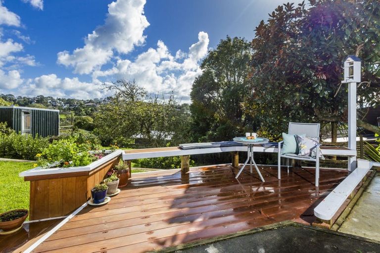 Photo of property in 3/133 Carlisle Road, Northcross, Auckland, 0632