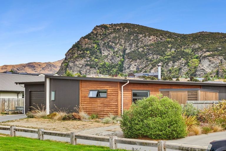 Photo of property in 5 Mallard Street, Albert Town, Wanaka, 9305