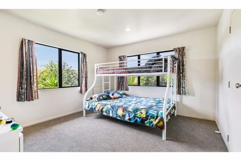 Photo of property in 9/42 Fields Parade, Oteha, Auckland, 0632