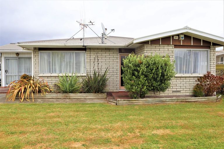 Photo of property in 70 Langley Avenue, Milson, Palmerston North, 4414