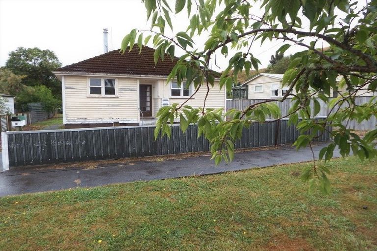 Photo of property in 7 Rangatira Road, Hunterville, 4730