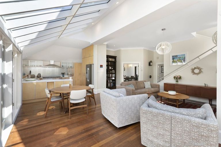 Photo of property in 29 Rimu Road, Kelburn, Wellington, 6012