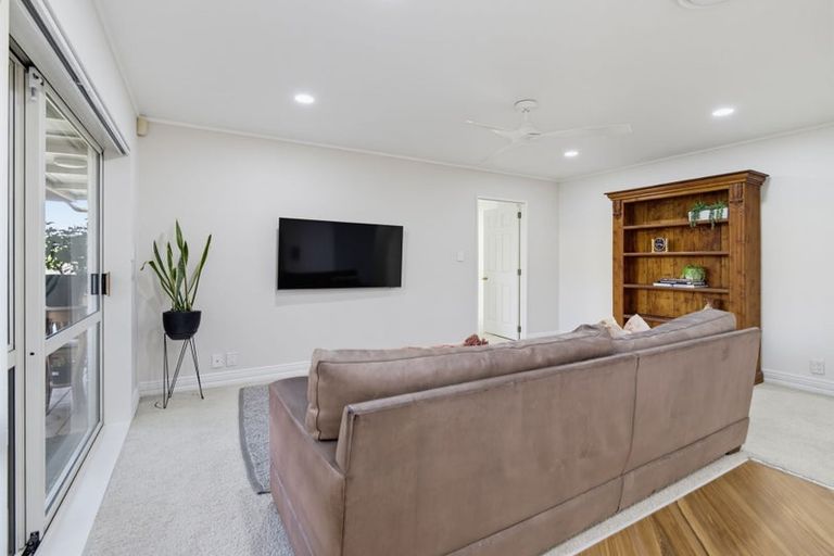 Photo of property in 36 Stewart Gibson Place, Manurewa, Auckland, 2105