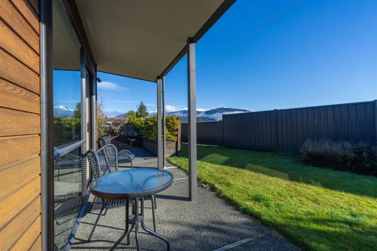 Photo of property in 21 Pop Andrew Drive, Te Anau, 9600