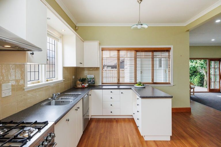 Photo of property in 4 Carlton Avenue, Palmerston North, 4414