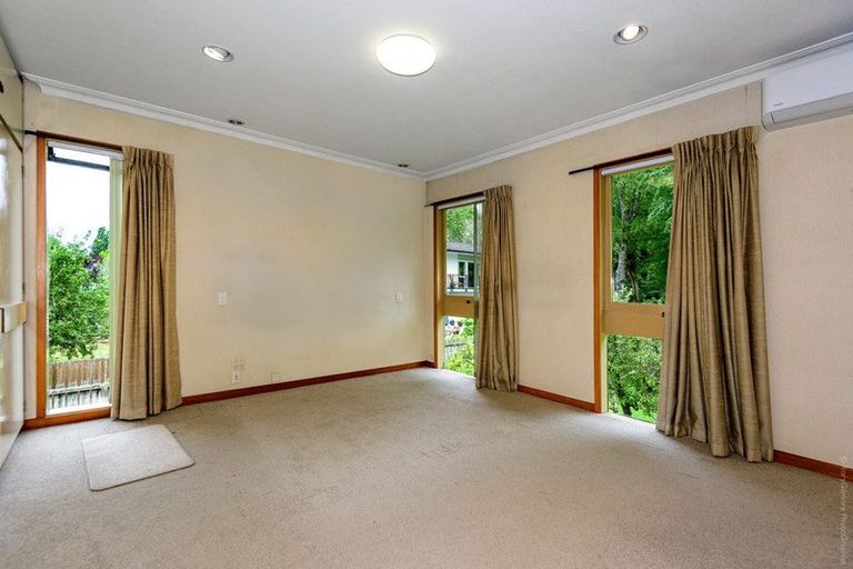 Photo of property in 24 Thorrington Road, Cashmere, Christchurch, 8022