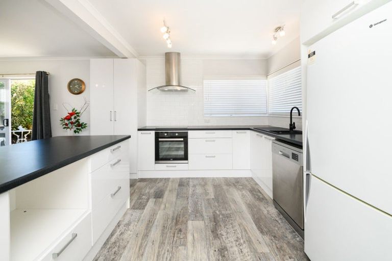 Photo of property in 7a Karamu Avenue, Takaro, Palmerston North, 4410