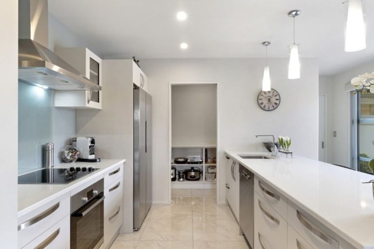 Photo of property in 20 Strowan Road, Strowan, Christchurch, 8052