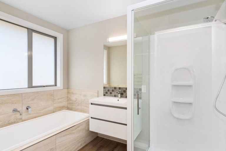 Photo of property in 21 Whakaturou Crescent, Pyes Pa, Tauranga, 3112