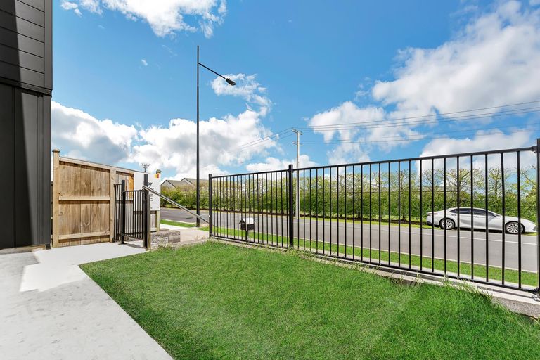 Photo of property in 137 Grove Road, Papakura, 2110