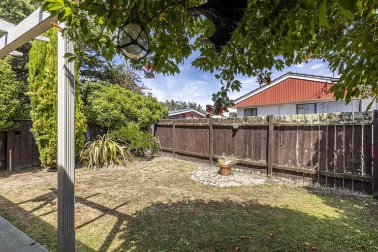 Photo of property in 6 Grant Place, Awapuni, Palmerston North, 4412