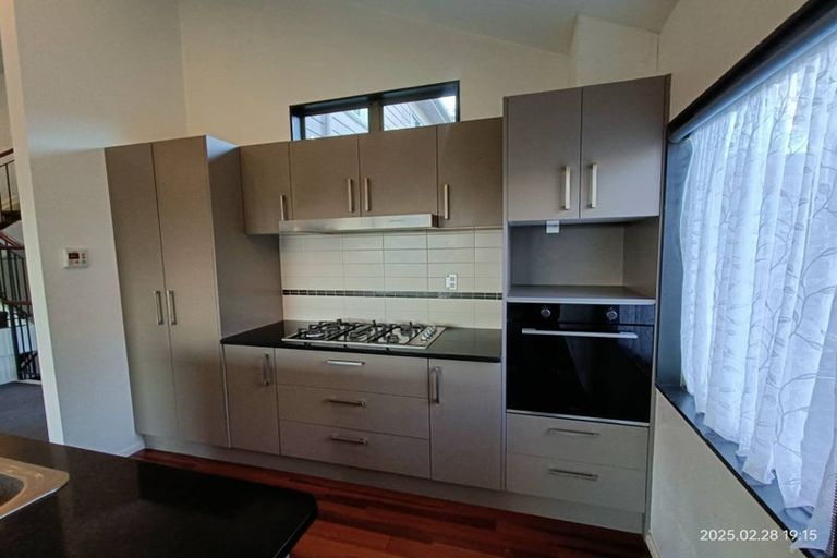 Photo of property in 2/274 Glamorgan Drive, Northcross, Auckland, 0630