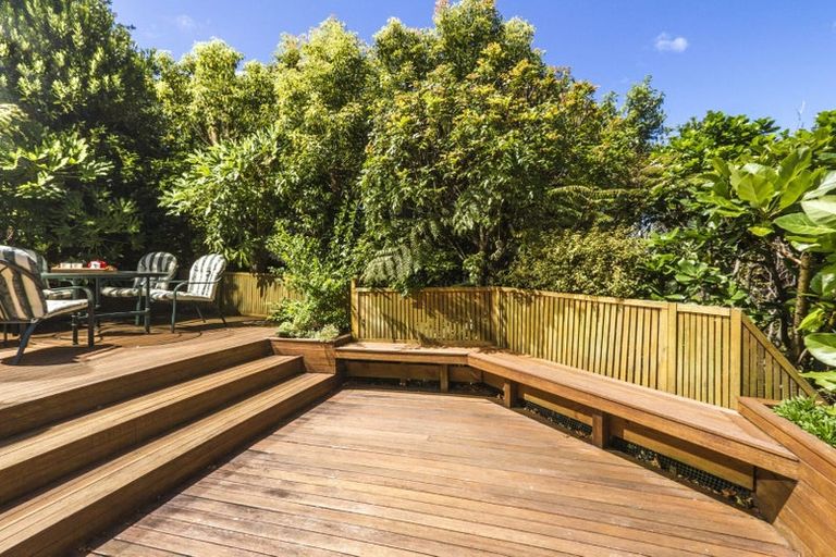 Photo of property in 1 Stitchbird Close, Murrays Bay, Auckland, 0630